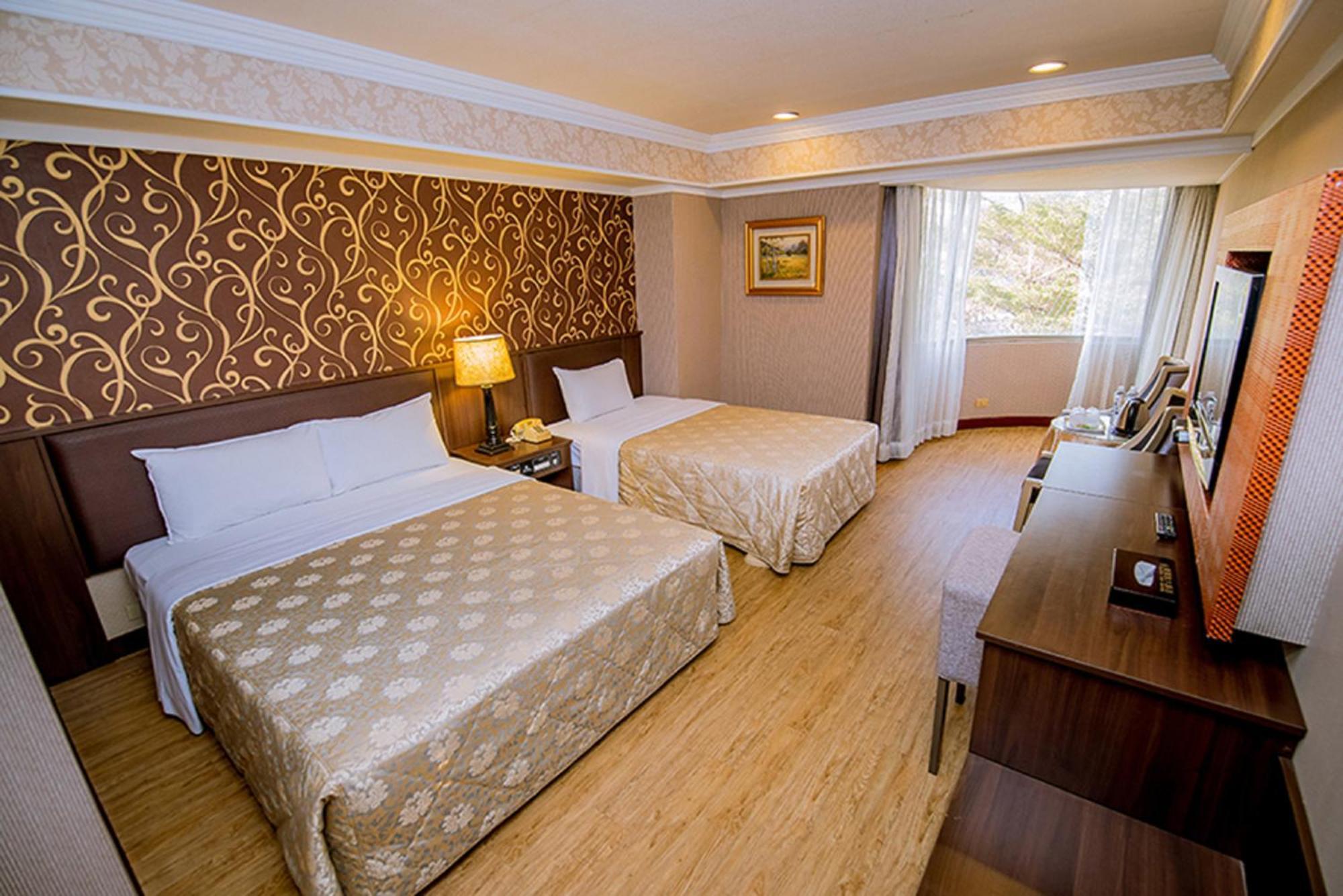 Hamilton Hotel Taichung Exterior photo